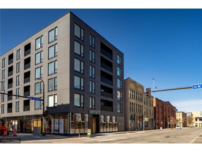 Foto del edificio - 120 N 2nd St