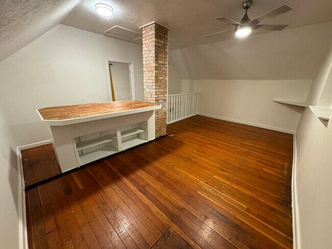 Foto del edificio - 654 1/2 N 100 E