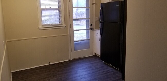 Totally Renovated Duplex In Grandview Townhouse For Rent In