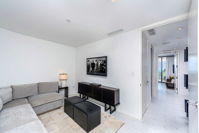 Foto del edificio - 2201 Collins Ave