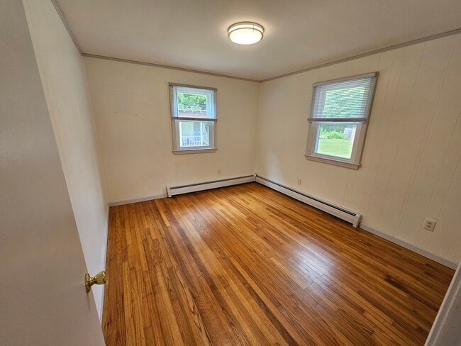 Building Photo - 432 American Legion Hwy
