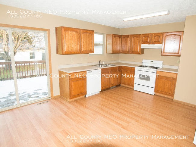 Building Photo - Beautiful 3 Bedroom in Barberton