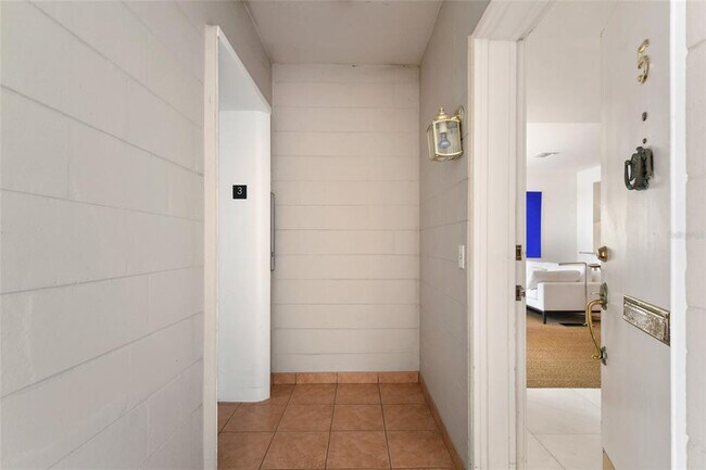 Foto del edificio - 311 E Morse Blvd