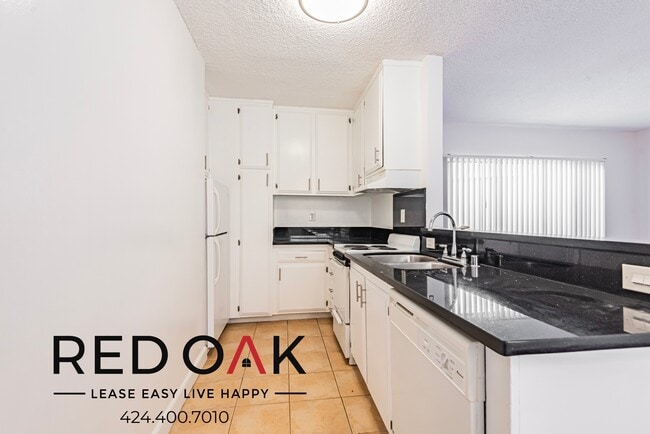 Foto del edificio - 1545 N Bronson Ave
