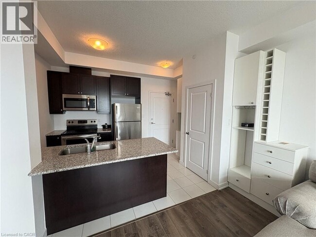 Building Photo - 101 Shoreview Pl