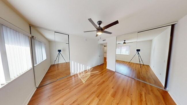 Foto del interior - 6 WEEKS FREE!! Steps from Fallbrook Mall