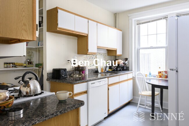 Building Photo - 333 Harvard St