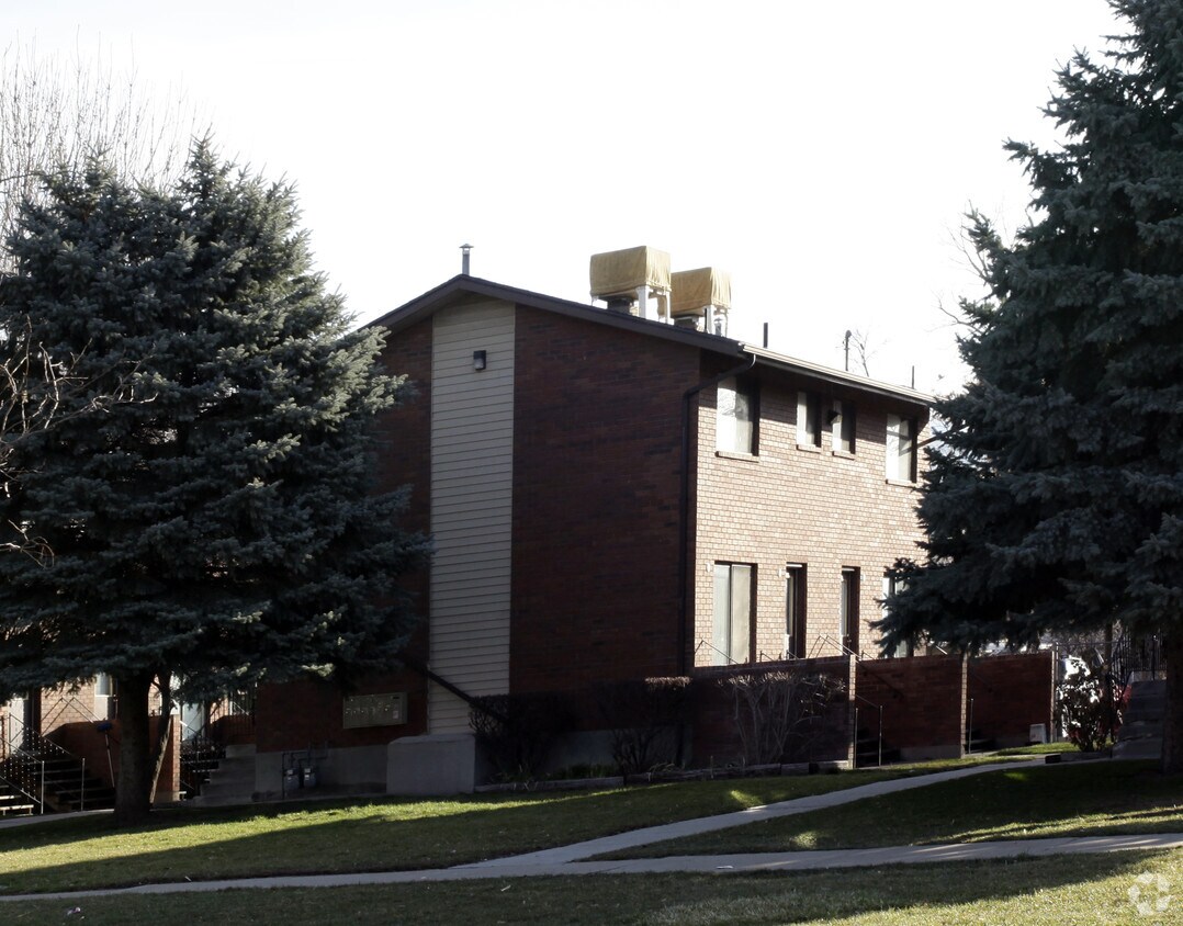 Primary Photo - 452-458 N 800 W