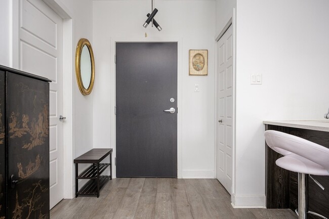 Building Photo - 79 Elm Ave