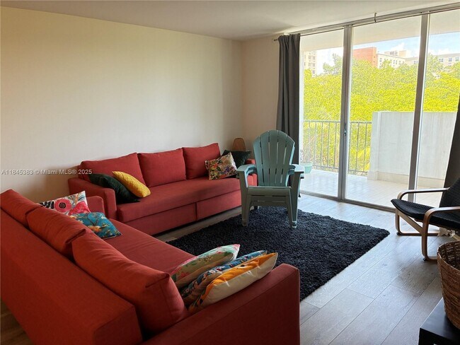 Foto del edificio - 2780 NE 183rd St