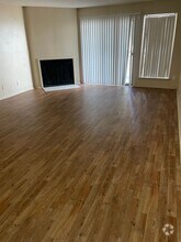 Building Photo - 2403 E 55th Pl