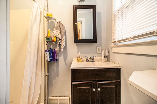 Foto del edificio - 407 Hamilton Pl