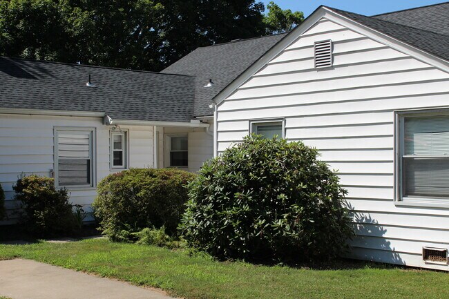 Building Photo - 350 Goose Ln