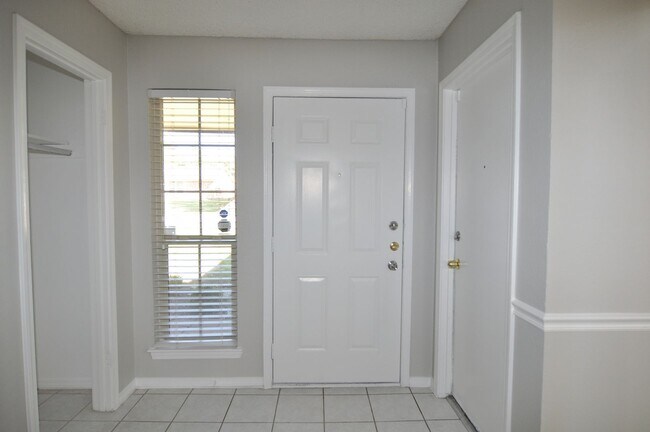 Foto del edificio - 616 Mountain Laurel Ln