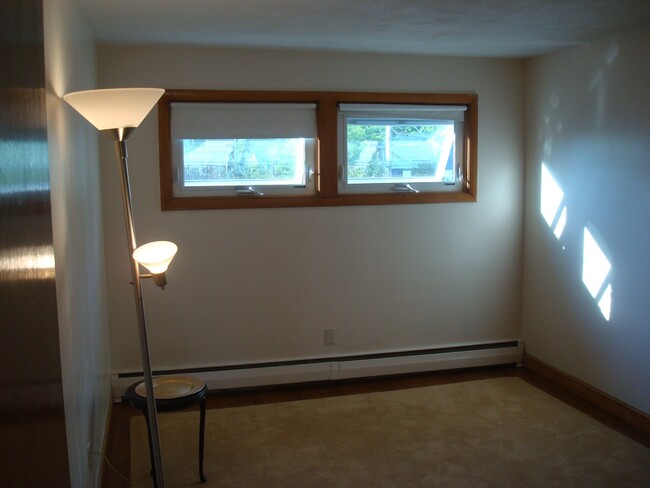 Building Photo - 10 Woodbury Ave