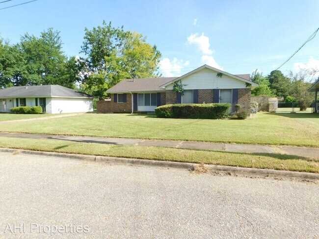 Building Photo - 3 br, 2 bath House - 3704 Carriage Place
