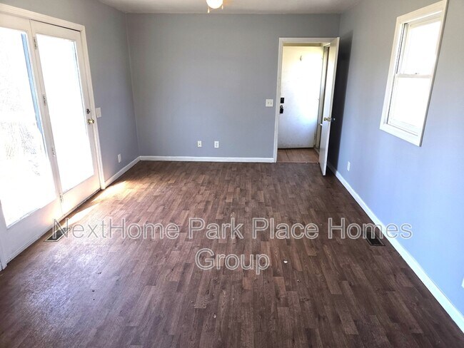 Foto del edificio - 2013 Virginia St