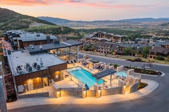 Building Photo - 2752 W High Mountain Rd