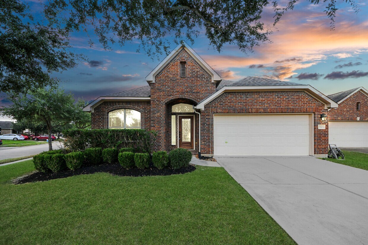 Foto principal - 7503 Amber Village Cir