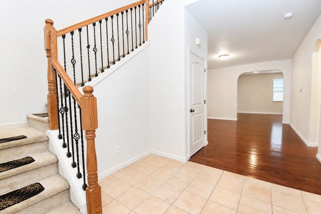 Building Photo - 17178 NW Gables Creek Ln