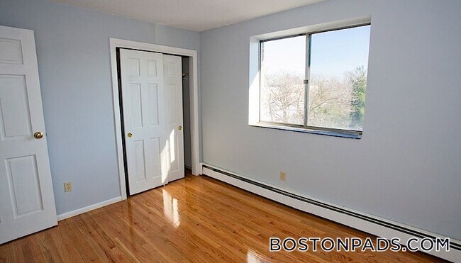 Photo - 14 Murdock St Apartment