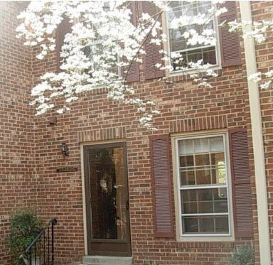 Primary Photo - 2458 S Walter Reed Dr