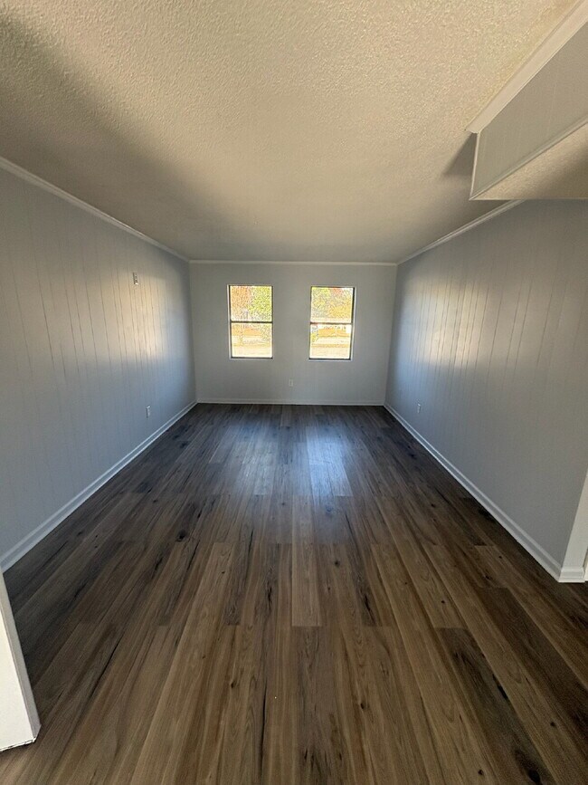 Foto del edificio - Nice 2 Bedroom Apartment-212 Zack Cir. #A