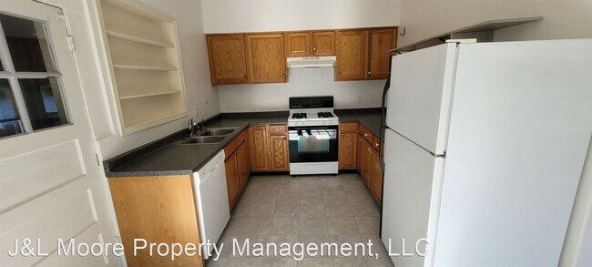Foto del edificio - 3 br, 1.5 bath House - 704 S. Shasta Ave.