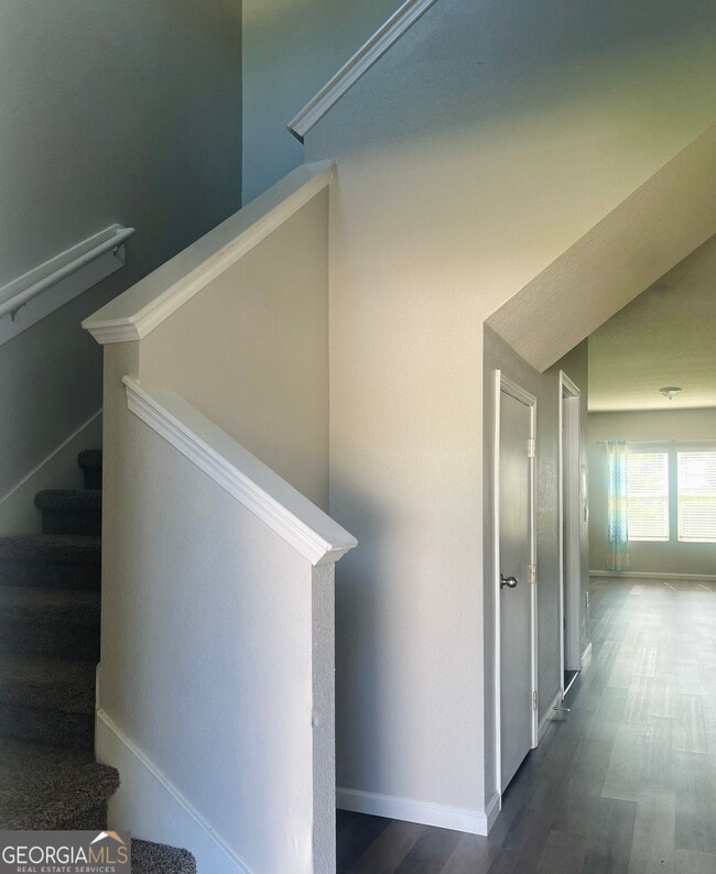Building Photo - 131 Ashwood Cir