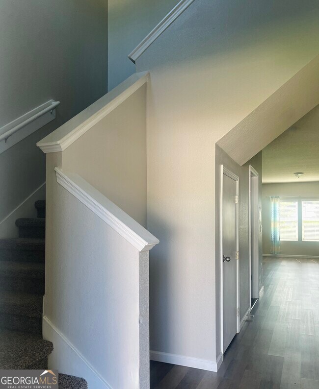 Foto del edificio - 131 Ashwood Cir