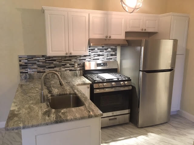 Foto principal - 126 Annadale Ave