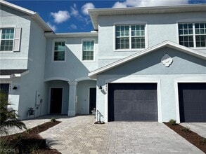 Building Photo - 44076 Bellamy Pl