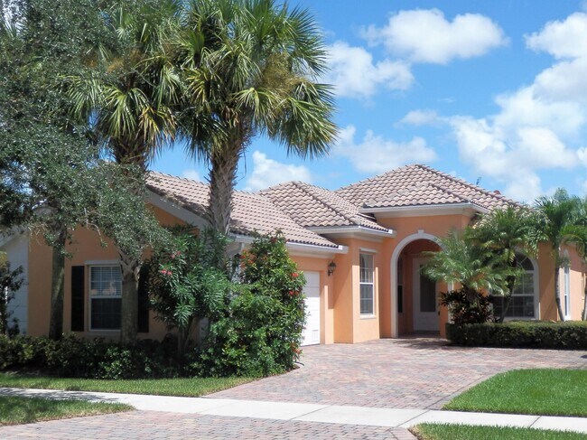 Building Photo - 11547 SW Rockingham Dr