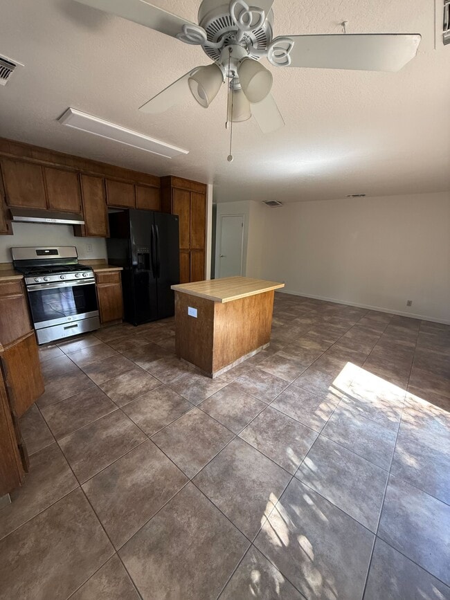 Building Photo - 5083 Moss Creek Cir