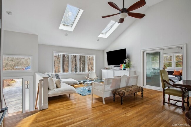 Building Photo - 30 Squires Blvd