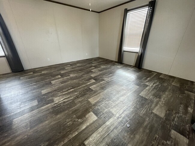 Foto del edificio - 16220 Frontenac Ave