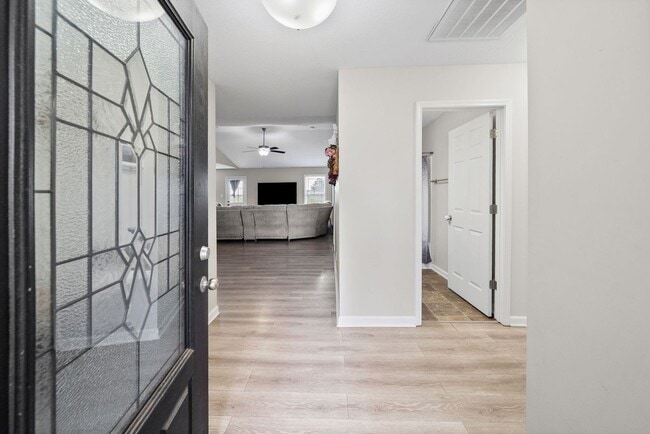 Foto del edificio - 705 Hugh Hunter Rd