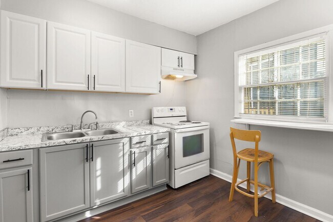 Foto del edificio - Southeast Atlanta  For Rent 3 bedroom/ 1 b...