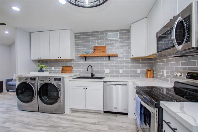 Foto del edificio - 12900 Walden Rd