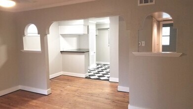 Building Photo - 1012 Rutland St