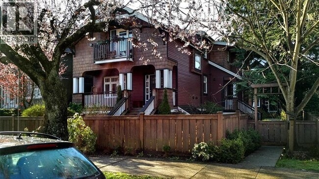 Building Photo - 1130 E 14th Ave