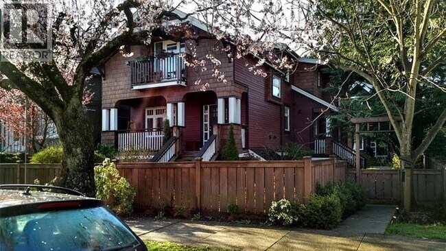 Photo du bâtiment - 1130 E 14th Ave