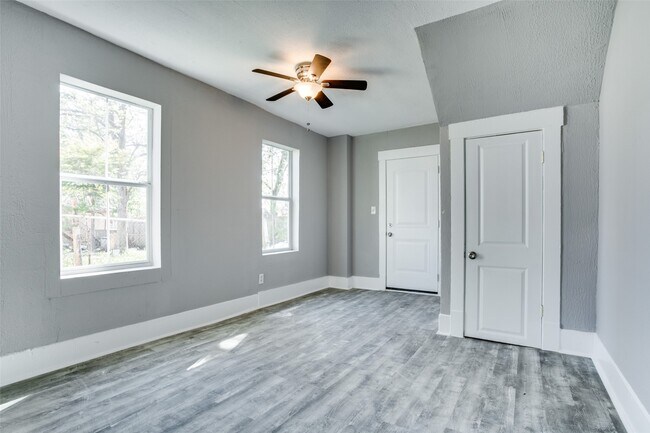 Foto del edificio - 810 Maltby St