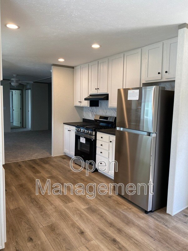 Building Photo - 31 Cornflower Ln