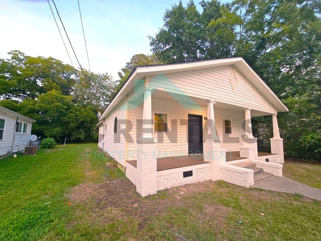 Building Photo - Discover Your Charming Renovated 3-Bedroom...