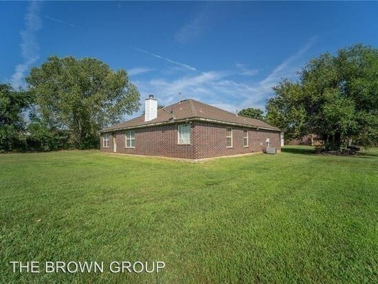 Building Photo - 3 br, 2 bath House - 10716 Belleview Drive
