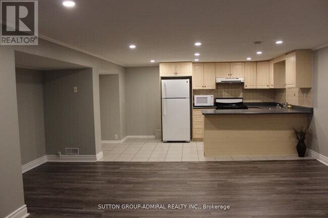 Building Photo - 5 Pennard Ct