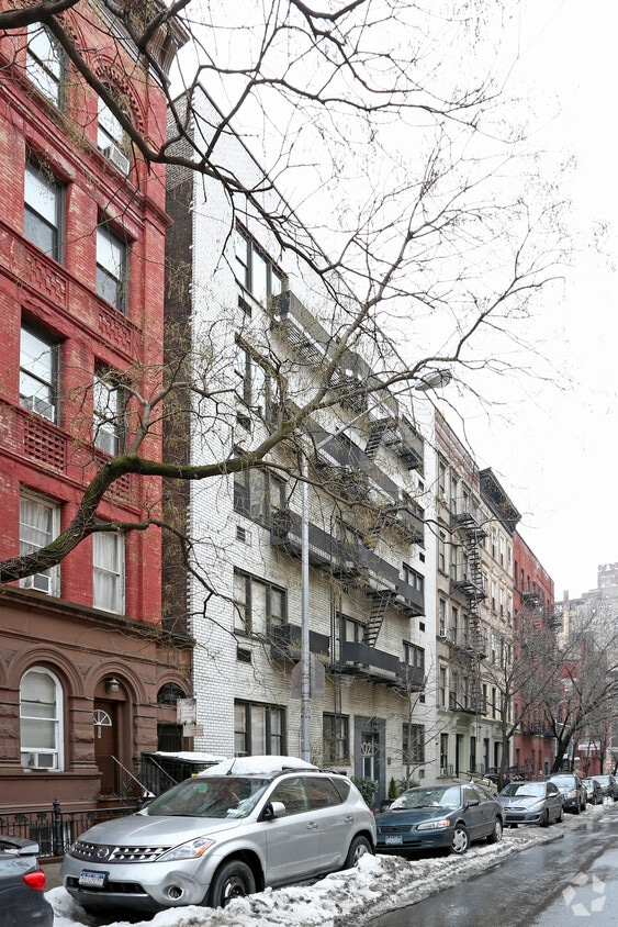 Primary Photo - 202 W 82nd St