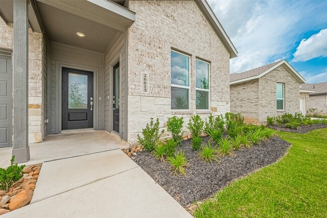 Building Photo - 26615 Coast Redwood Dr