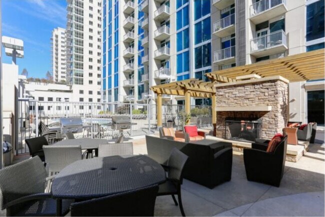 Foto del edificio - 415 S Mint St
